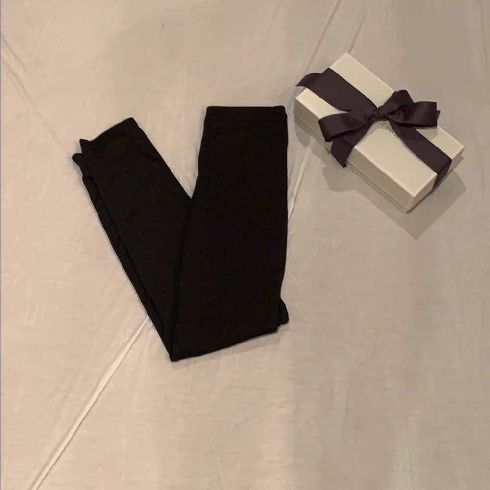 Black leggings